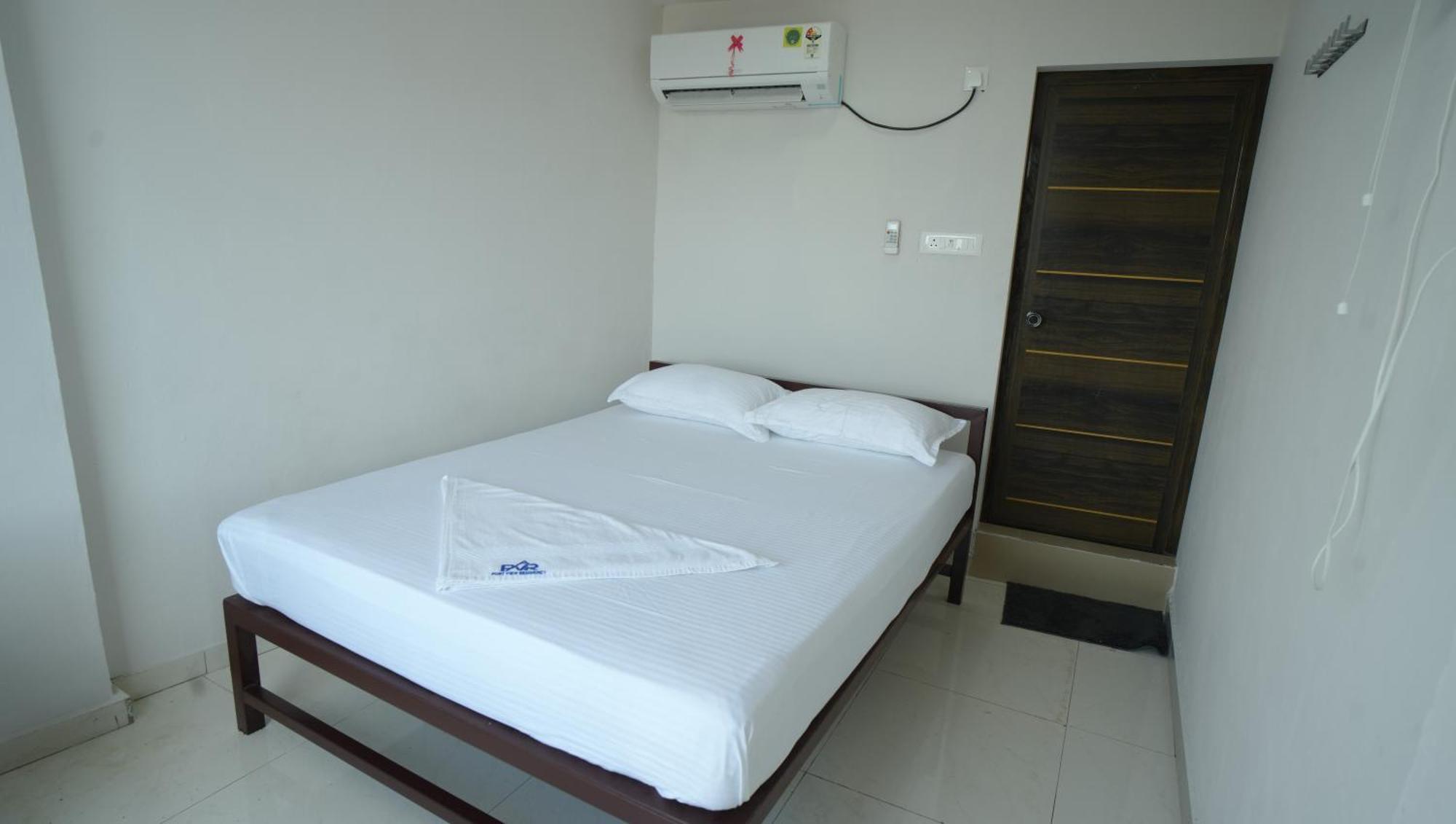 מלון נדומבסרי Port View Residency Pvr מראה חיצוני תמונה
