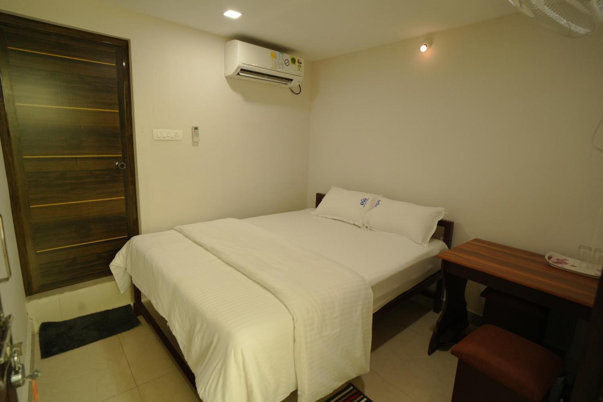 מלון נדומבסרי Port View Residency Pvr מראה חיצוני תמונה