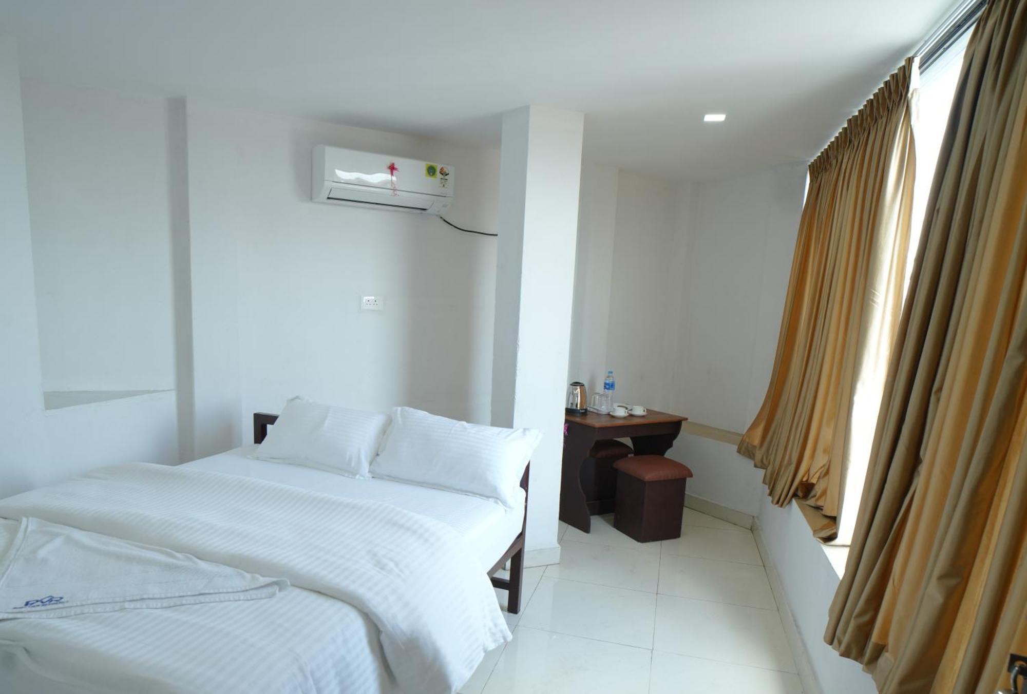 מלון נדומבסרי Port View Residency Pvr מראה חיצוני תמונה