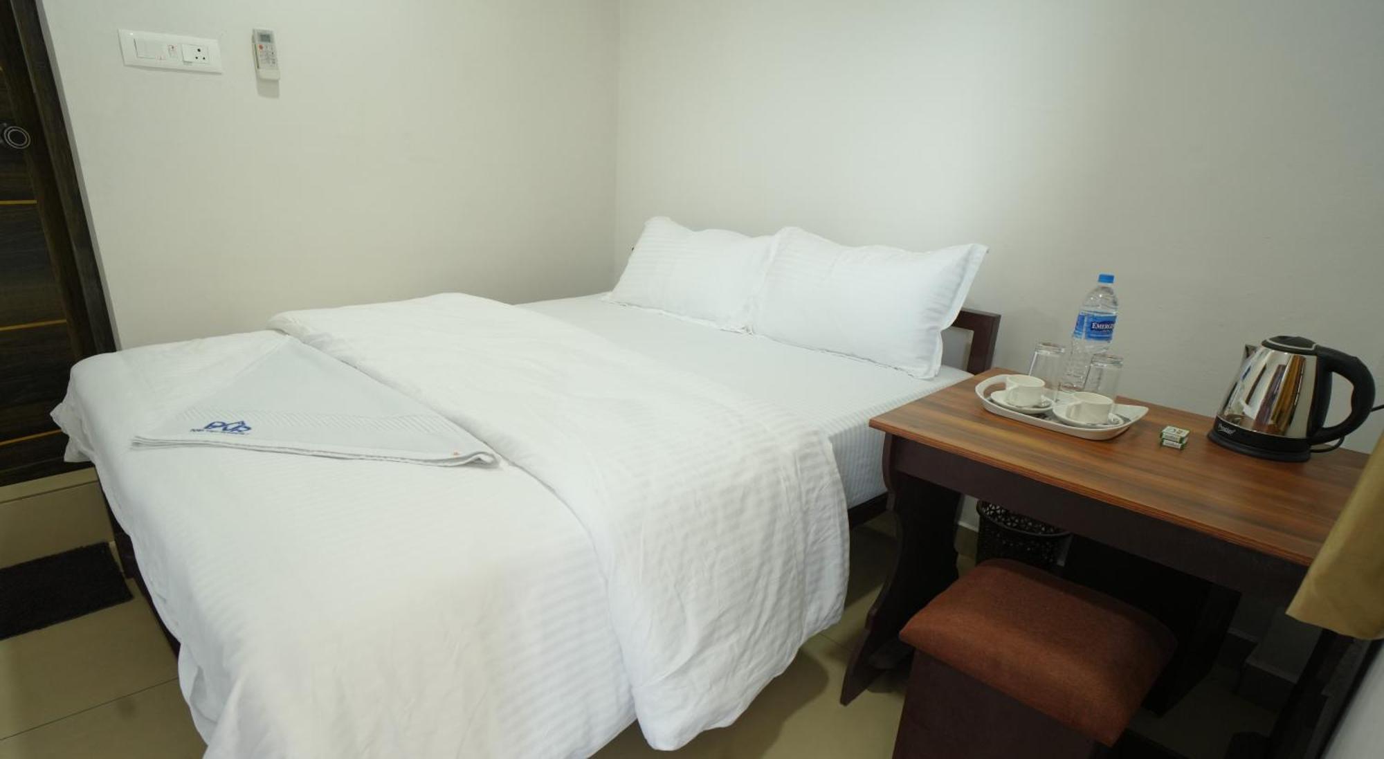 מלון נדומבסרי Port View Residency Pvr מראה חיצוני תמונה