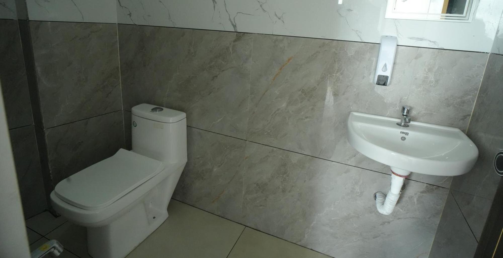מלון נדומבסרי Port View Residency Pvr מראה חיצוני תמונה