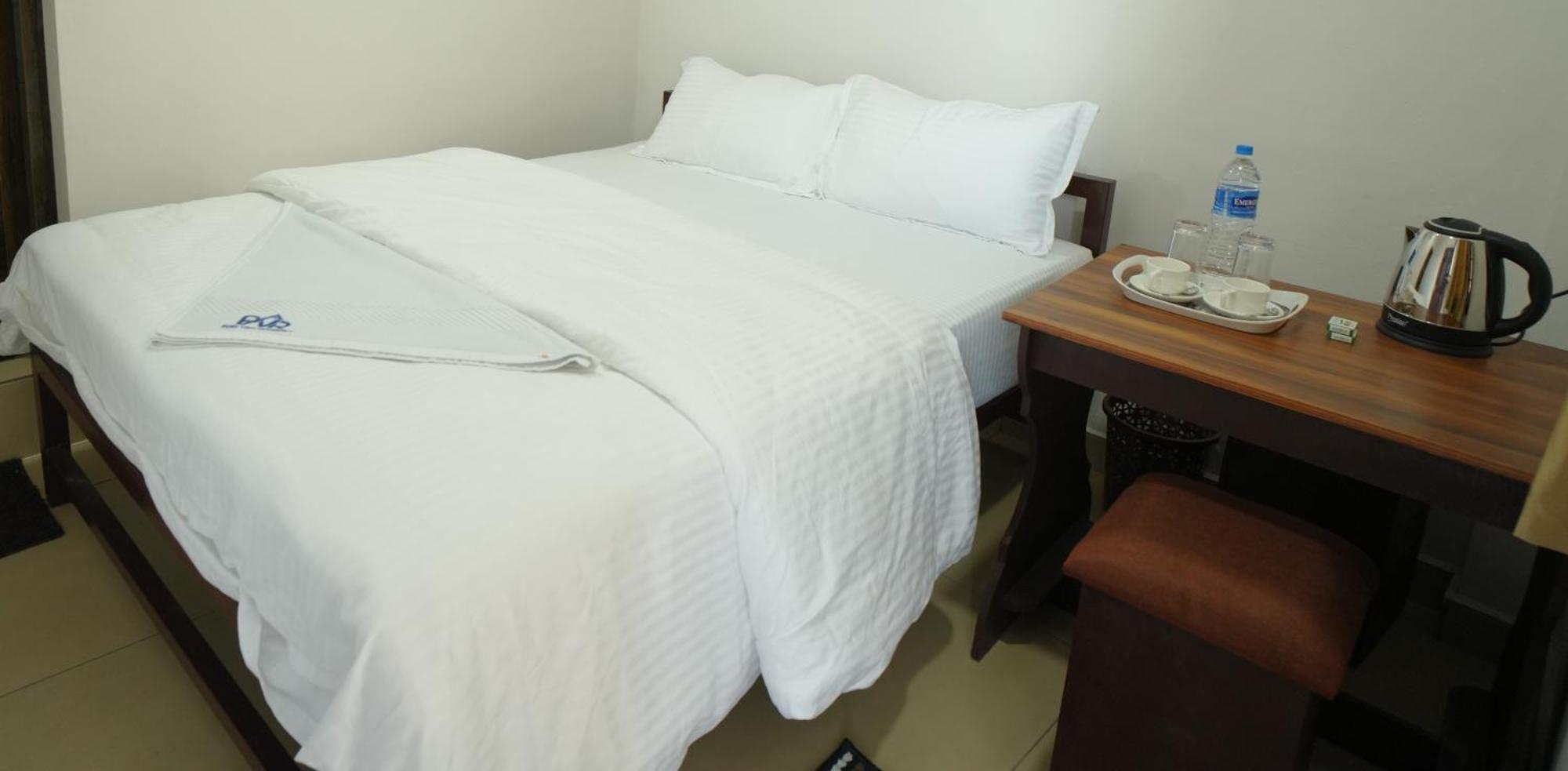 מלון נדומבסרי Port View Residency Pvr מראה חיצוני תמונה
