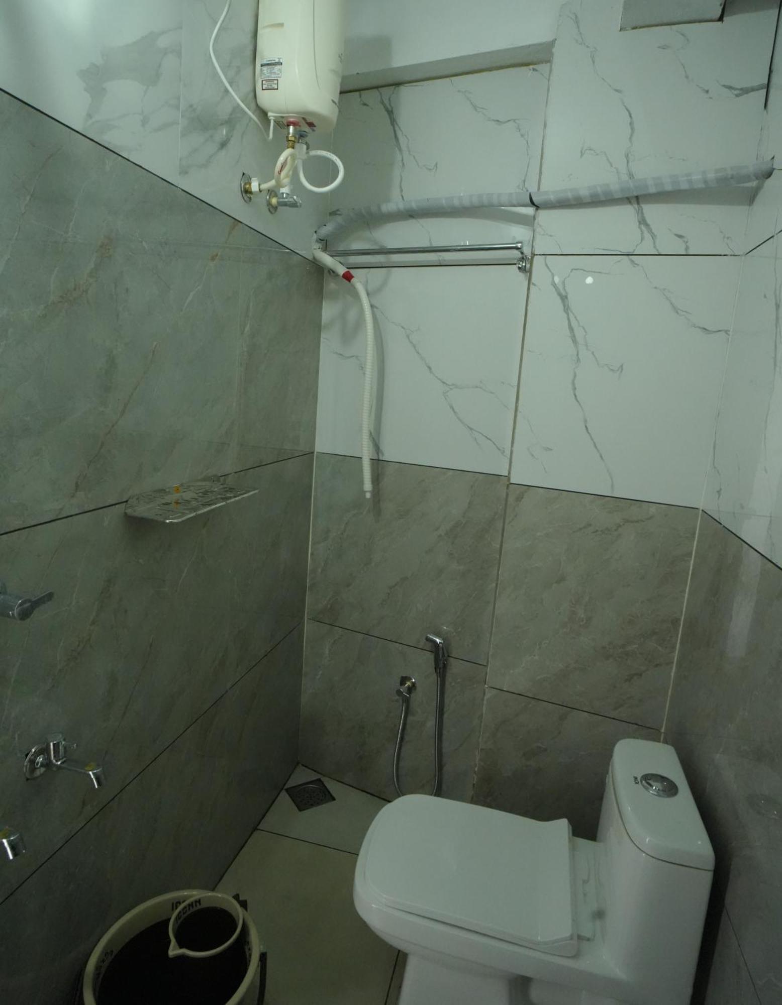 מלון נדומבסרי Port View Residency Pvr מראה חיצוני תמונה