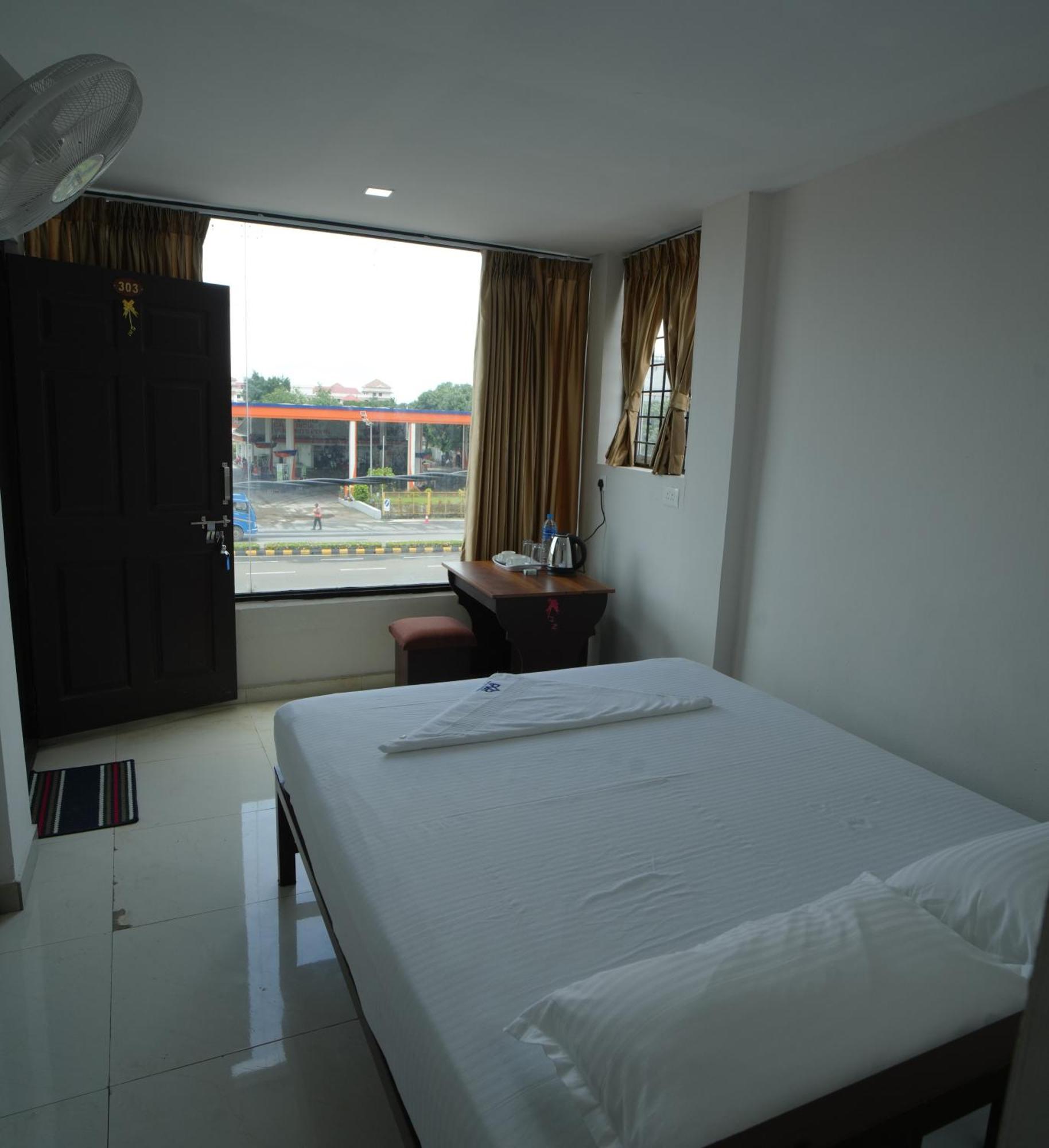 מלון נדומבסרי Port View Residency Pvr מראה חיצוני תמונה